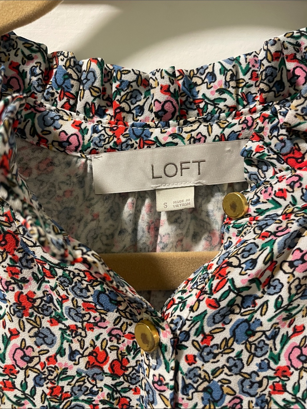 LOFT Sleeveless Floral Button Front Camisole in Navy, Red, White - Picture 3 of 5
